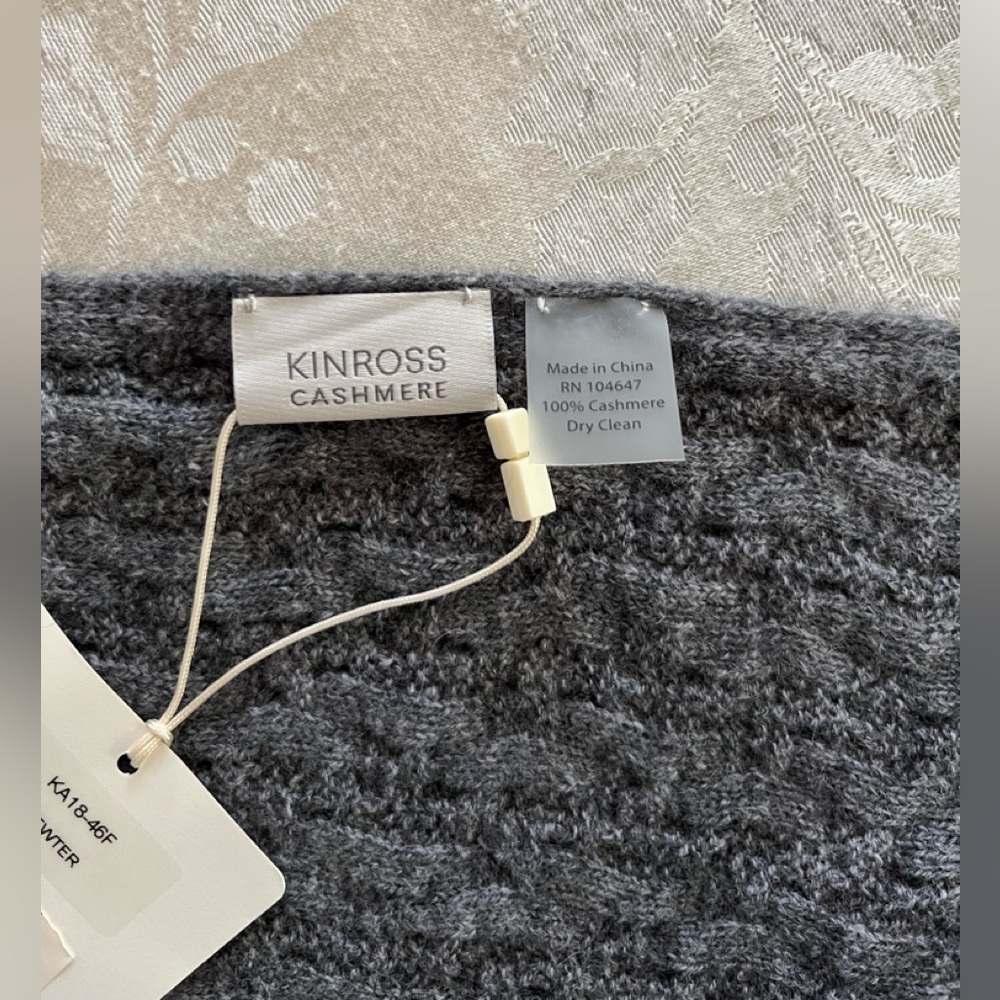 NWT Kinross Cashmere Cable Knit Scarf or Wrap.  Gray/Pewter. 15” x approx 78”.